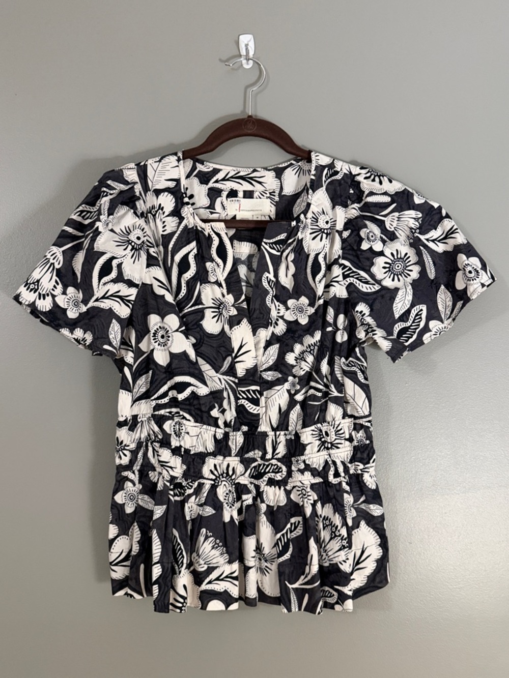 Anthropologie Somerset Black & White Floral Peplum Blouse EUC